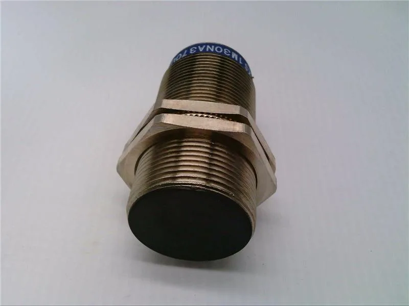 Schneider Electric XS1-M30NA370D — Proximity Sensors (image 2)