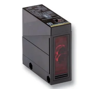 Omron E3JM-DS70S4-G
