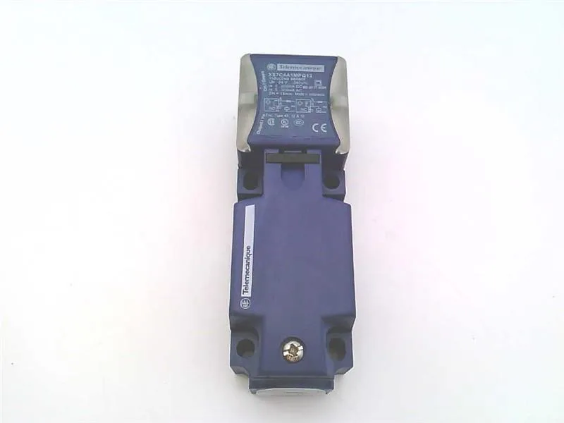 Schneider Electric XS7C4A1MPG13 — Proximity Sensors (image 3)