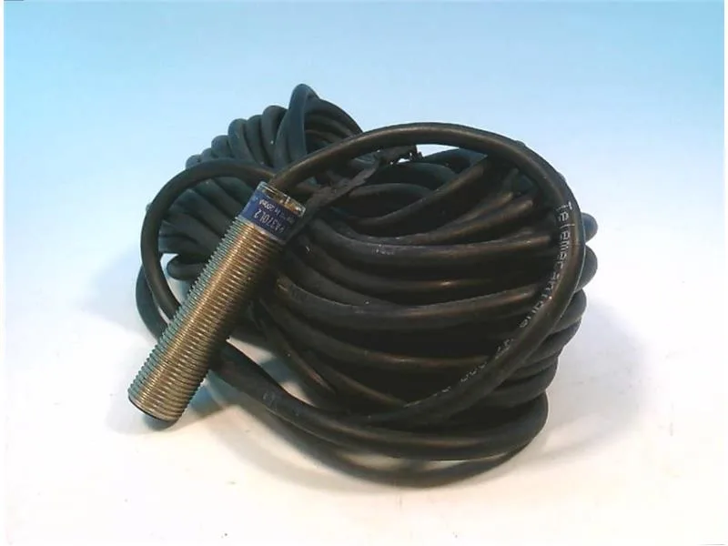Schneider Electric XS1-M12PA370L2 — Proximity Sensors (image 3)