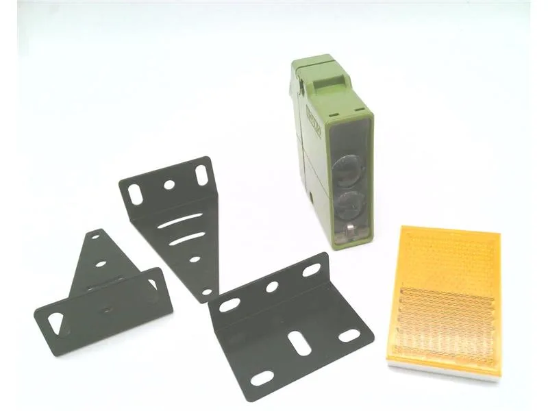 Omron E3A-R3Z2 — Photoelectric Sensors (image 2)