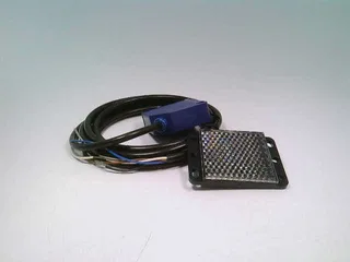 Schneider Electric XUK9ARCTL2 — Photoelectric Sensors