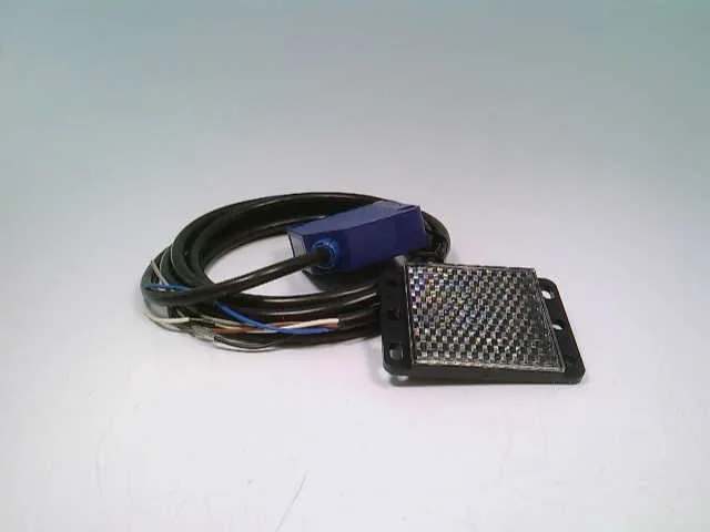 Schneider Electric XUK9ARCTL2 — Photoelectric Sensors