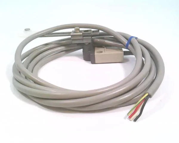 Omron D4C-9077 — Limit Switches (image 2)