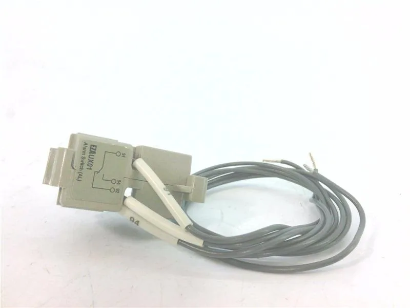 Schneider Electric EZAUX01 (image 4)
