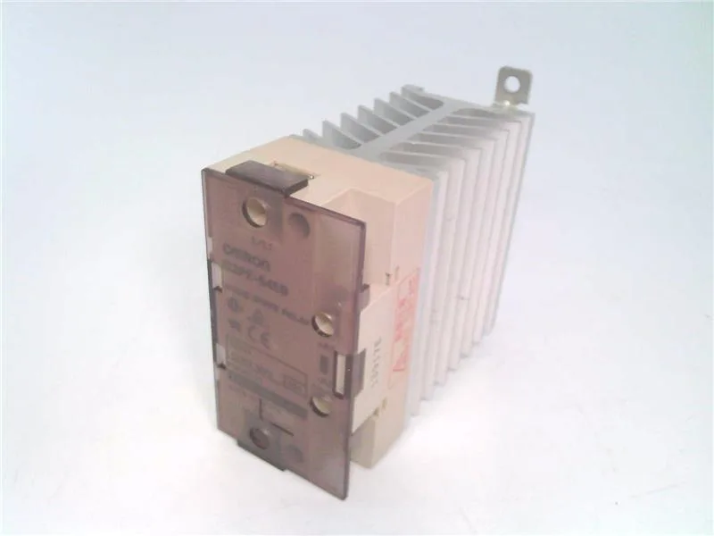 Omron G3PE-545B 12-24VDC — Solid State Relays (image 2)