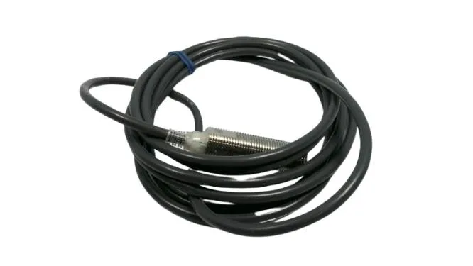 Omron E2E-X2Y2 — Proximity Sensors (image 2)