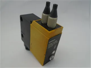 Omron E3A2-XCS4-G