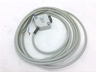 Festo SOEG-L-Q30-P-A-K-2L — Photoelectric Sensors (image 2)