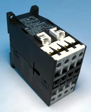 Omron J7KNG-18-10 24D — Contactors