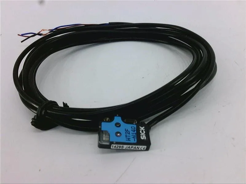 SICK WT2F-N140 — Photoelectric Sensors