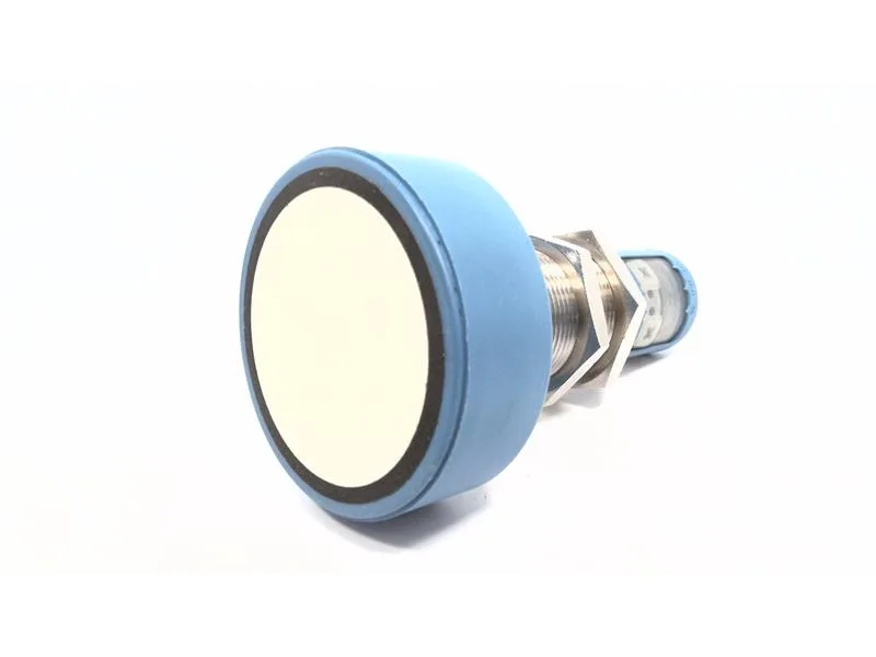 SICK UM30-215118 — Proximity Sensors (image 2)