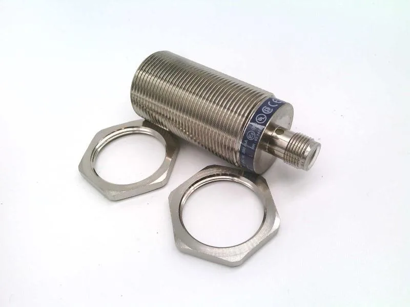 Schneider Electric XS630B1PBM12 — Proximity Sensors (image 2)