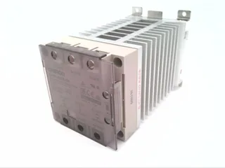 Omron G3PE-225B-2N DC12-24