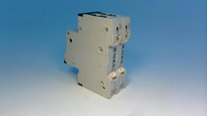 Siemens 5SY6201-8 — 2-Pole MCB (DIN Rail) (image 2)