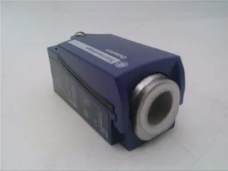 Schneider Electric XCKD2110P16 — Limit Switches