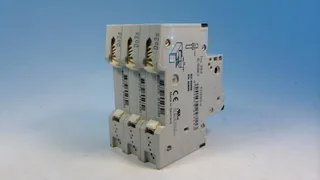 Siemens 5SY6303-8 — 3-Pole MCB (DIN Rail) (image 2)