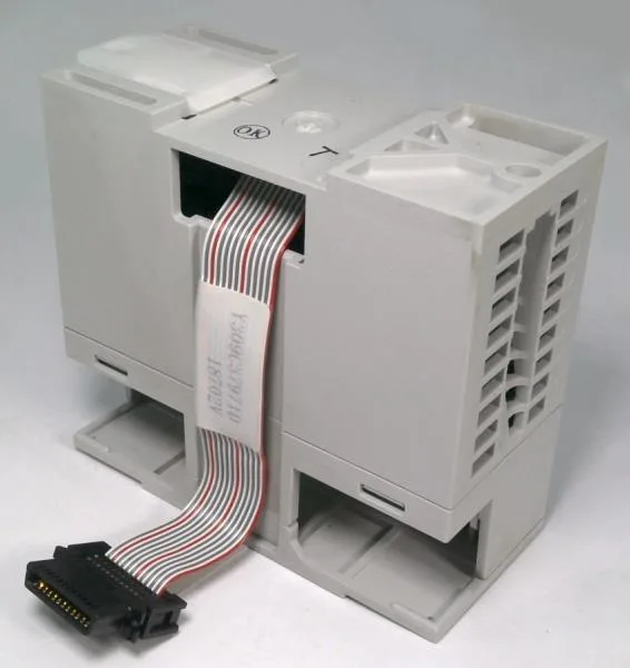 Mitsubishi Electric FX5-8EYR/ES — PLCs (Programmable Logic Controllers) (image 2)