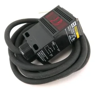 Omron E3JU-D1M4