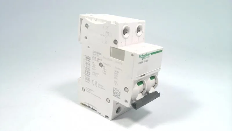 Schneider Electric A9F55206 (image 2)