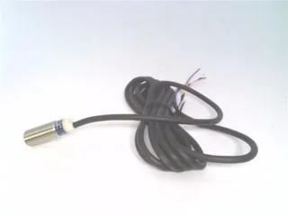 Schneider Electric XS112B3PCL2 — Proximity Sensors (image 3)