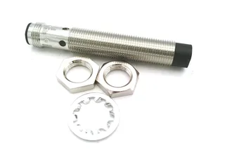 Omron E2B-M12LN05-M1-B1