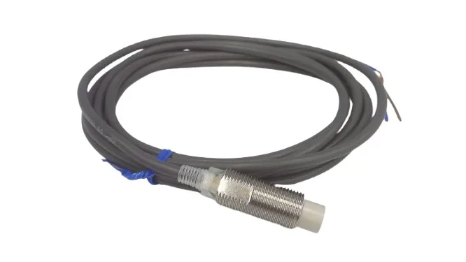 Omron E2E-X8MD1 2M — Proximity Sensors