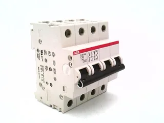 ABB 2CDS253103R0634 — 4-Pole MCB (DIN Rail) (image 3)