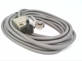 Omron D4C-1324 — Limit Switches (image 2)