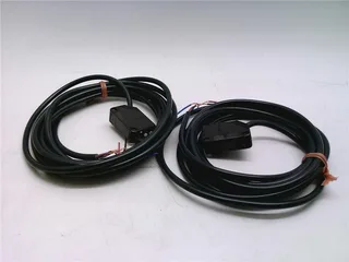 Omron E3Z-T81-IL3 2M — Photoelectric Sensors (image 2)