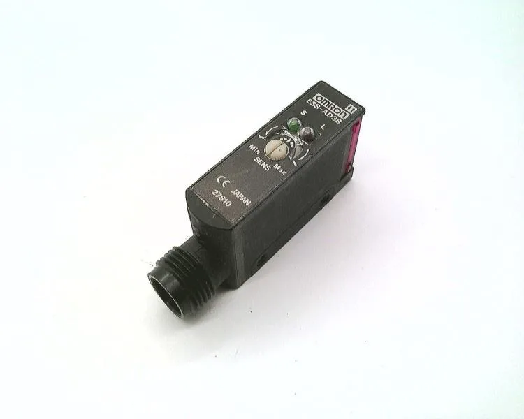 Omron E3S-AD38 — Photoelectric Sensors
