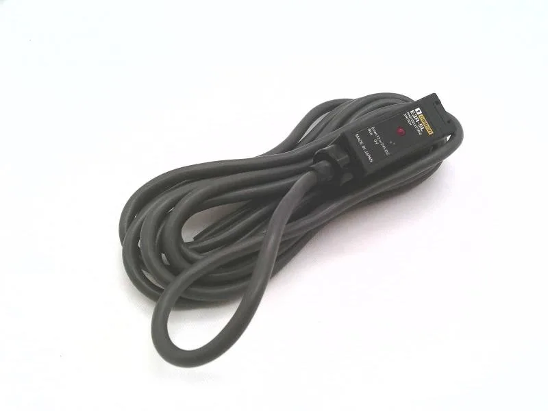 Omron E3R-5L — Photoelectric Sensors