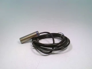 Schneider Electric XS1M18MA239 — Proximity Sensors (image 2)