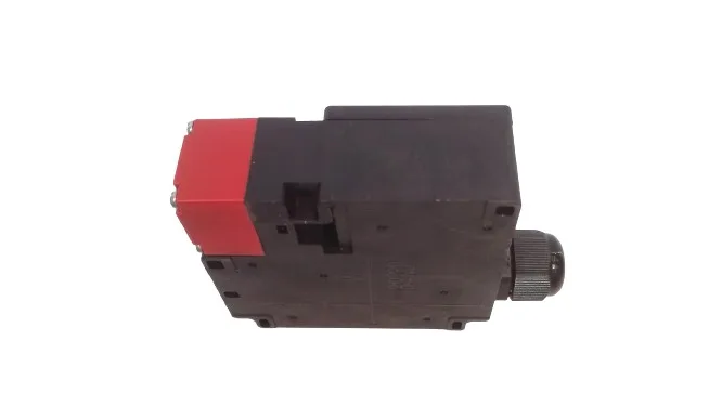 Omron D4NL-4EFG-B — Limit Switches (image 2)