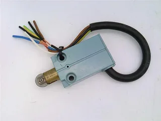 Schneider Electric XCM-A1524569 — Limit Switches (image 2)