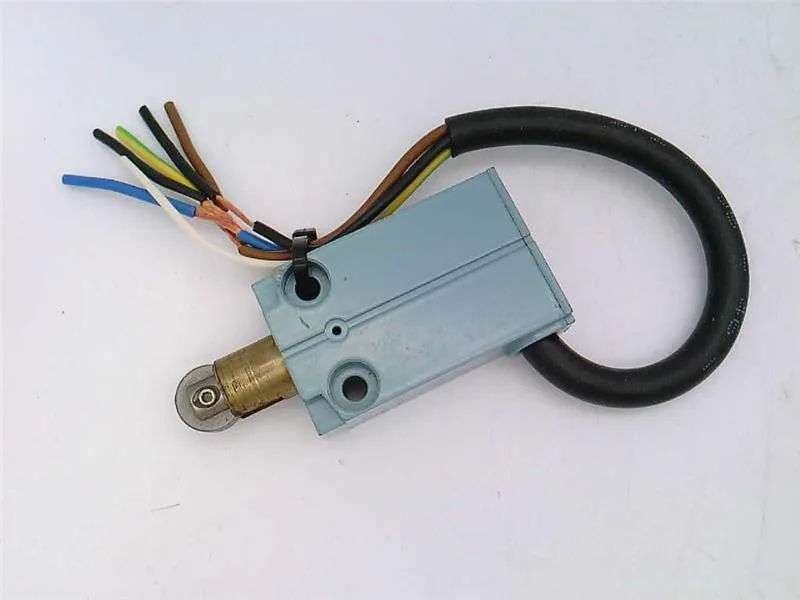 Schneider Electric XCM-A1524569 — Limit Switches (image 2)