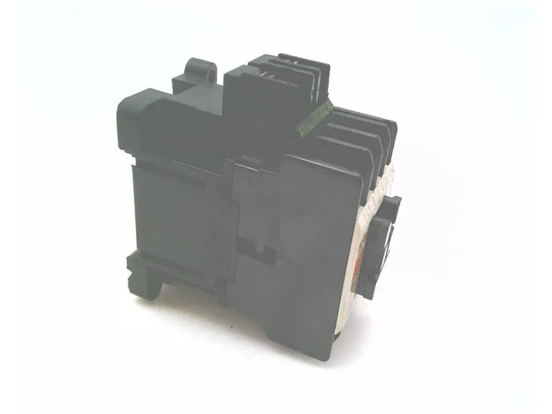 Fuji Electric 4NC0A0A01 — Contactors (image 2)
