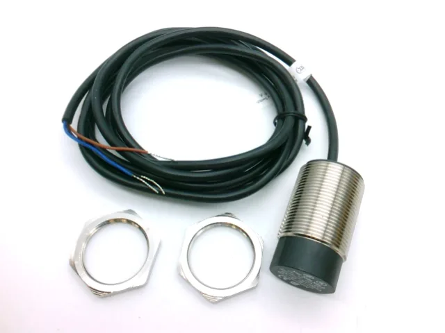 Schneider Electric XS230BLNBL2 — Proximity Sensors (image 2)
