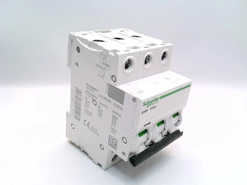 Schneider Electric A9F55340 (image 2)