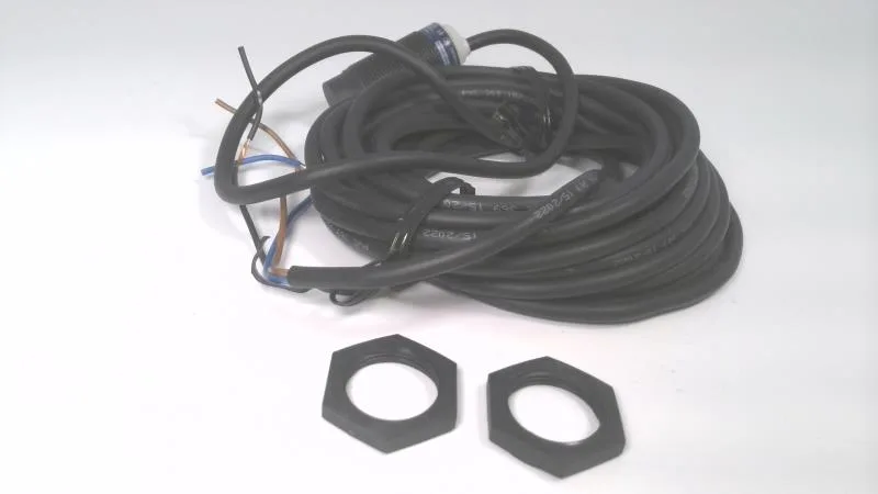 Schneider Electric XS4P18AB110L1 — Proximity Sensors (image 4)