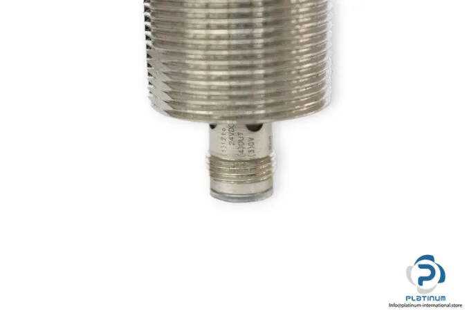 Omron E2AM30KS15M1B1 — Proximity Sensors (image 5)