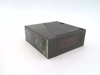 Omron E3JM-10DM4-US — Photoelectric Sensors (image 2)
