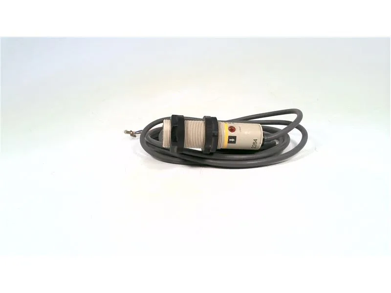 Omron E3F2-3DC4 — Photoelectric Sensors (image 2)