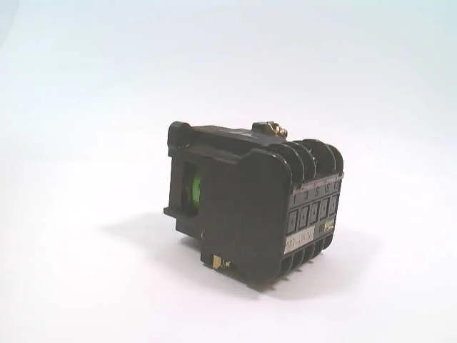 Fuji Electric SRCA3631-05/4A1B — Contactors (image 4)