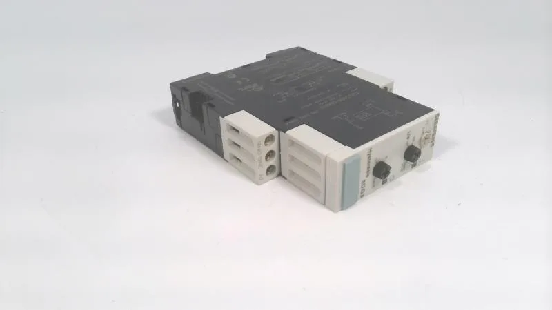 Siemens 3UG3534-1AM50 — Process / Temperature Controllers