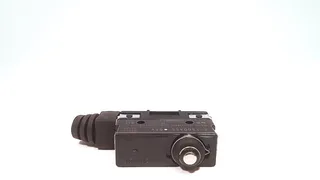 Omron Z-15GDA55-B5V — Limit Switches (image 4)