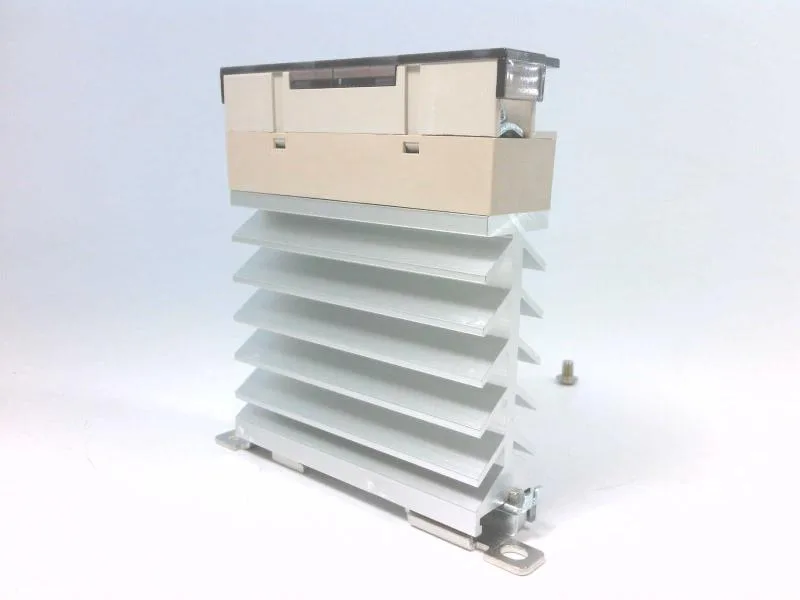 Omron G3PE-215BL DC12-24 — Solid State Relays (image 4)