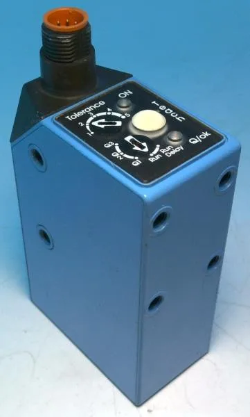 SICK CS3-P1132 — Photoelectric Sensors (image 2)