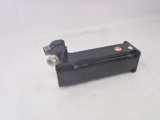 Schneider Electric SH30703P11A2122 — Servo Motors (image 3)