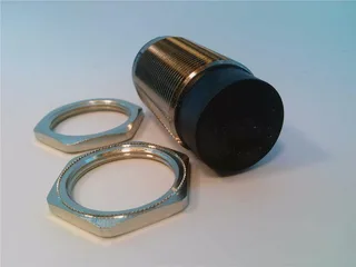 Schneider Electric XS630B5PBM12 — Proximity Sensors (image 4)